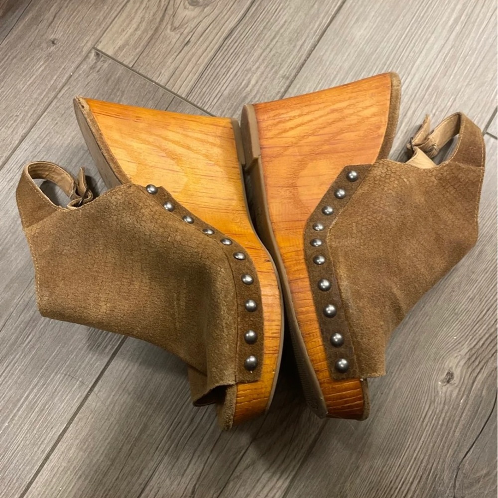 Lucky brand croc wedges